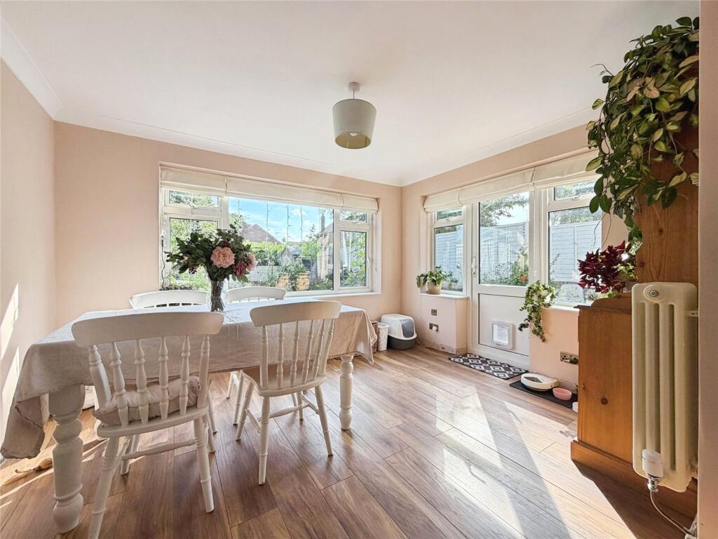 Spurrell Avenue, Bexley, Kent, DA5 photo 3