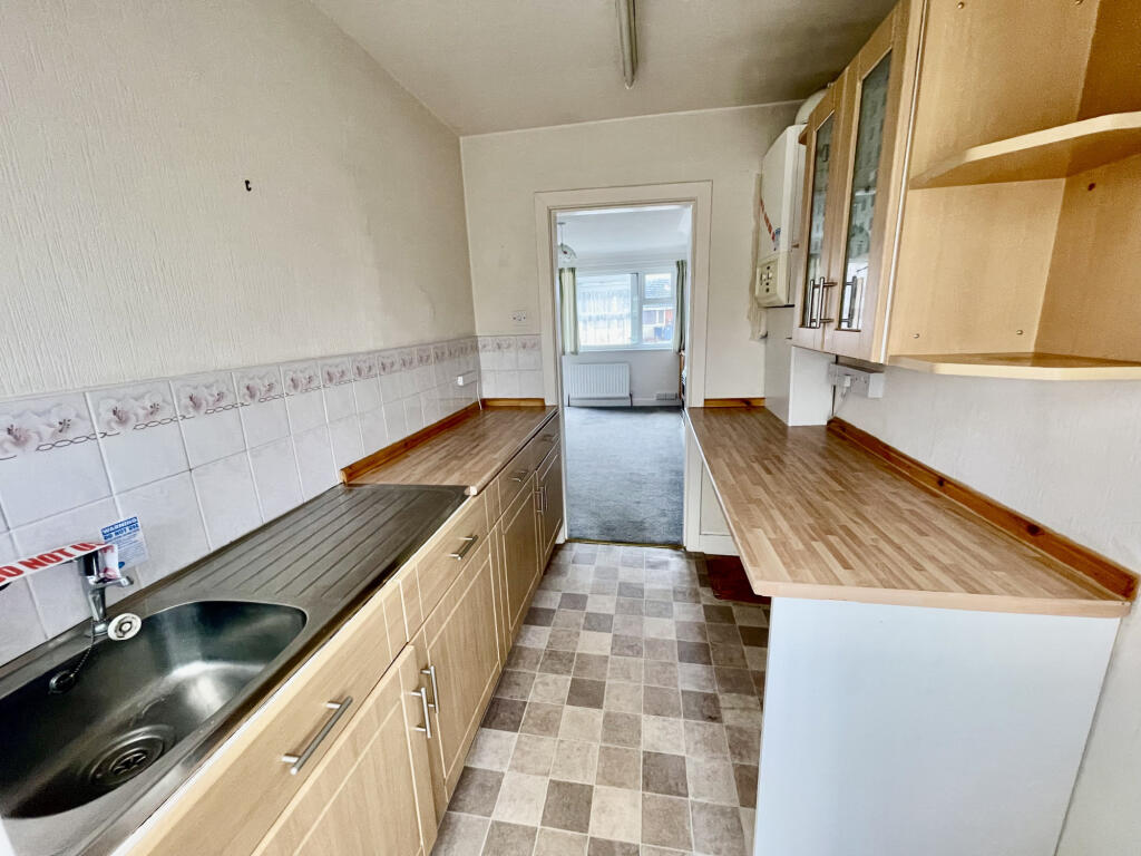 East Pines Drive,  Cleveleys, FY5 photo 4