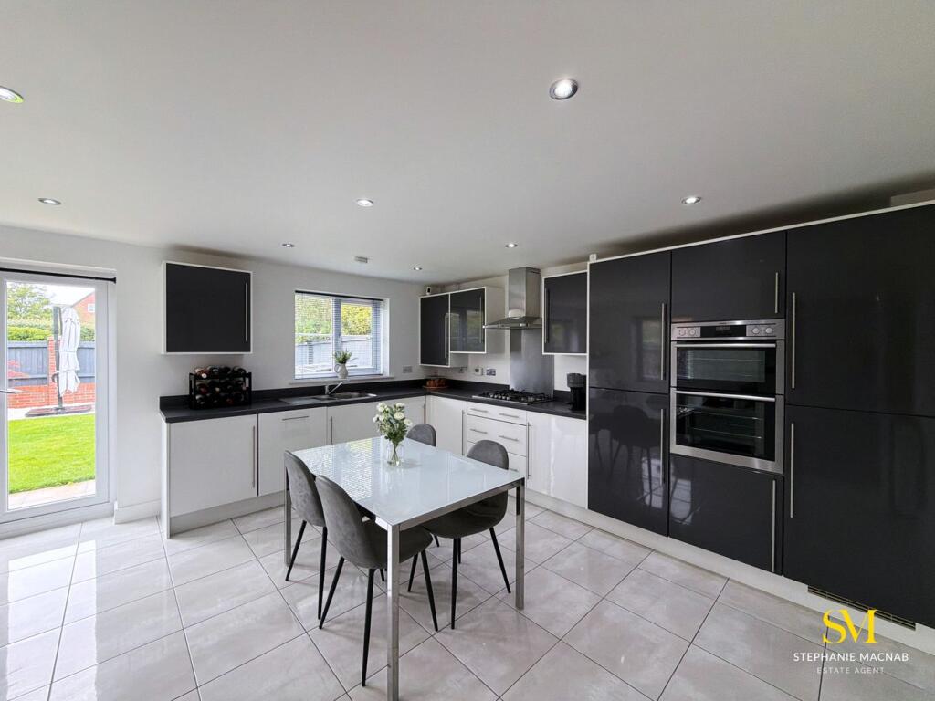 Gilbert Close, Formby, Liverpool, L37 photo 3