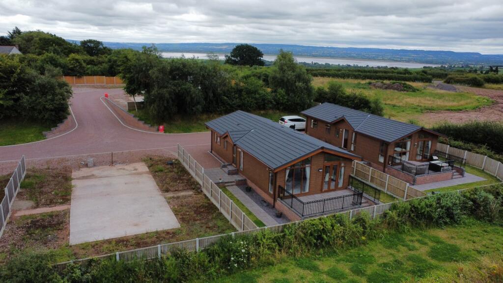 2-bed caravan on Valley View Park Newnham Road, Blakeney, £140,000