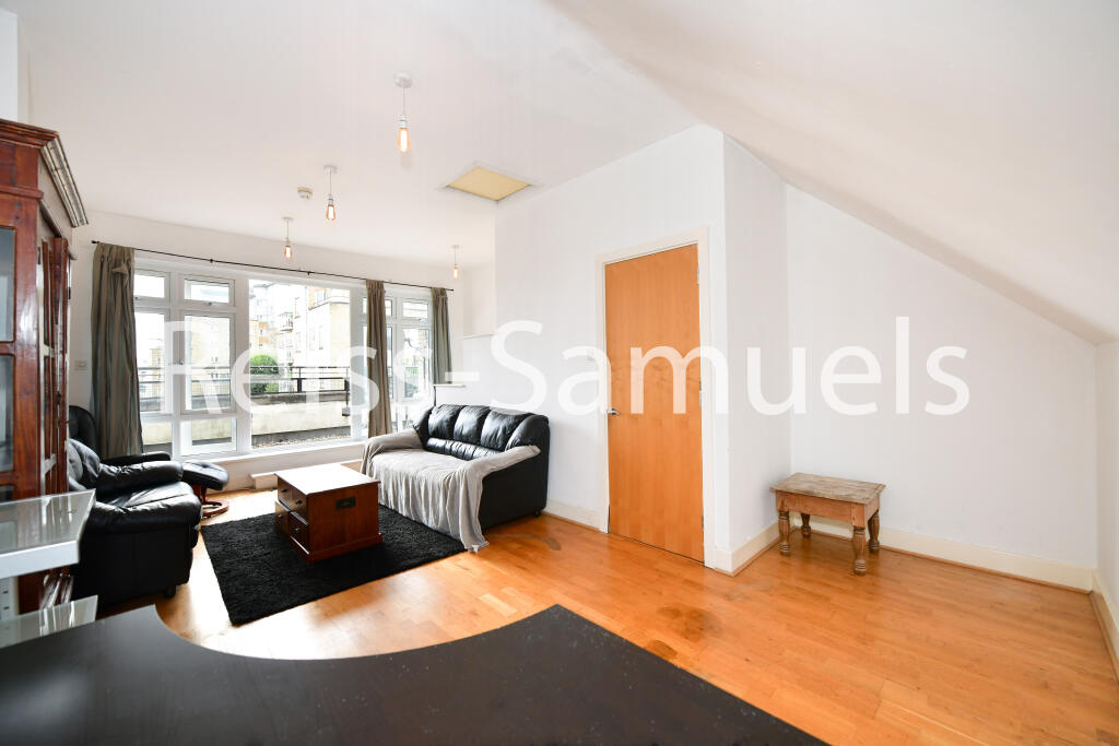 6 bedroom town house for rent