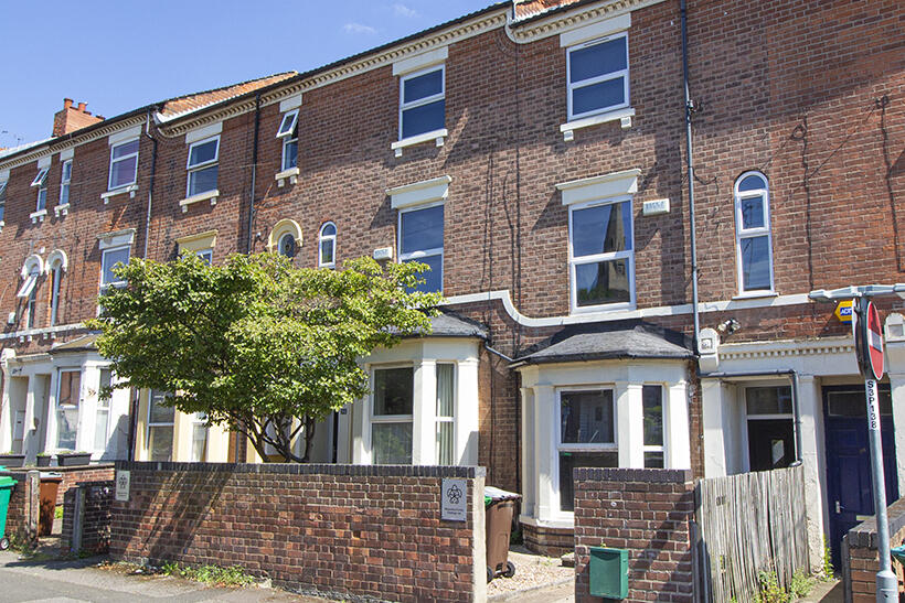 Main image of property: 92 Portland Road, Nottingham, NG7 4GP