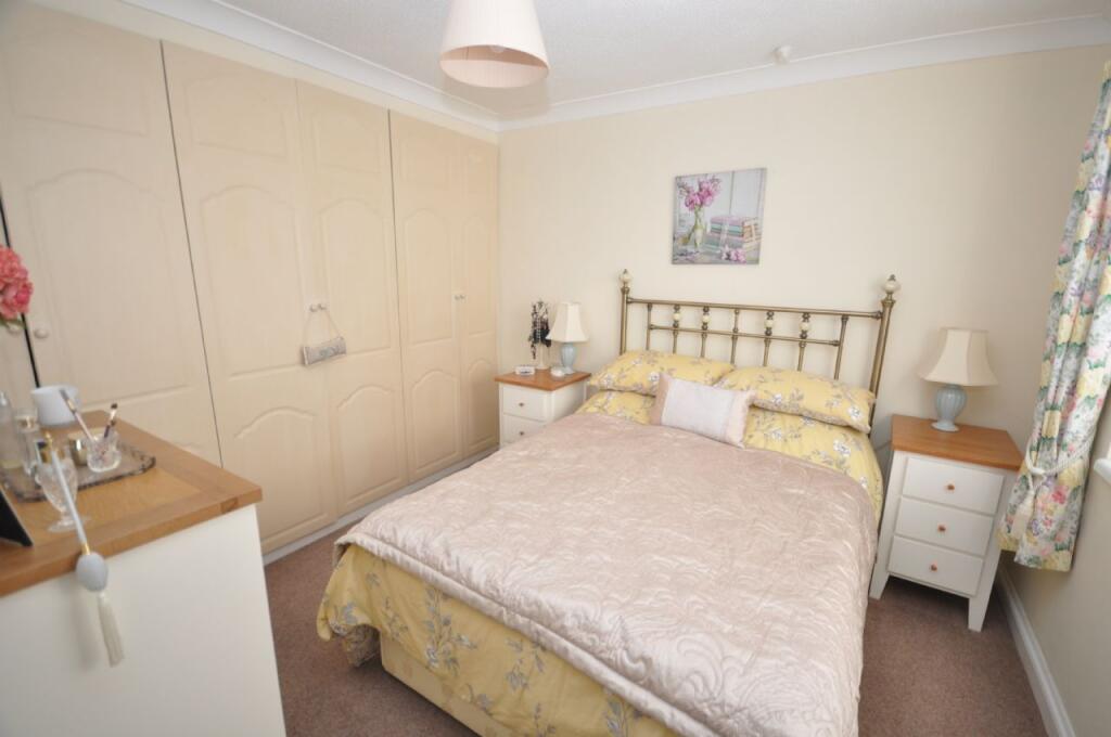 Louise Close, Walton-on-the-naze photo 4