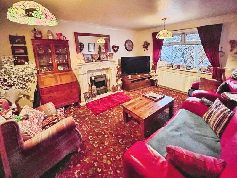 Madeley Gardens, Halliwell photo 4