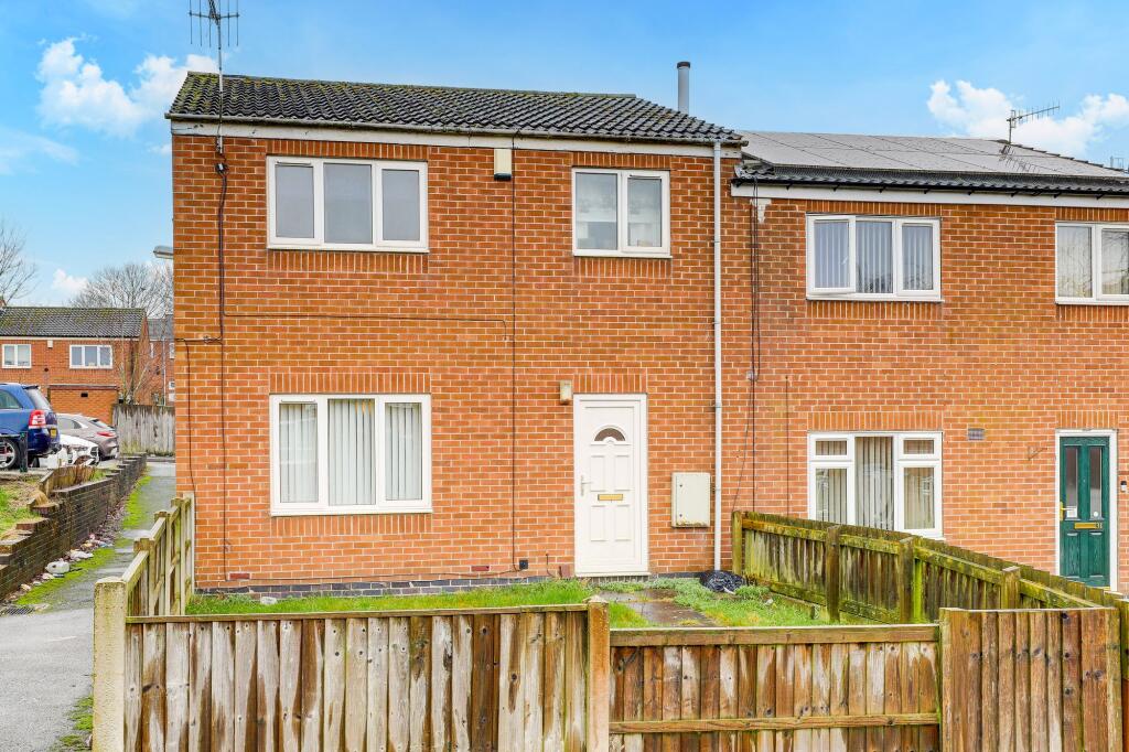 Main image of property: Hadrian Gardens, Nottingham, NG5
