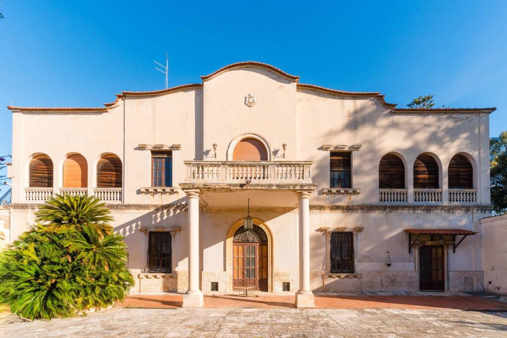 Main image of property: Apulia, Bari, Bari