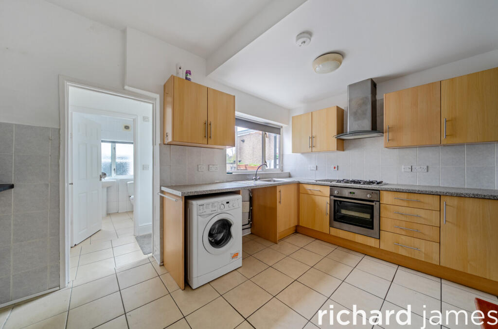 House in Swindon - View 5