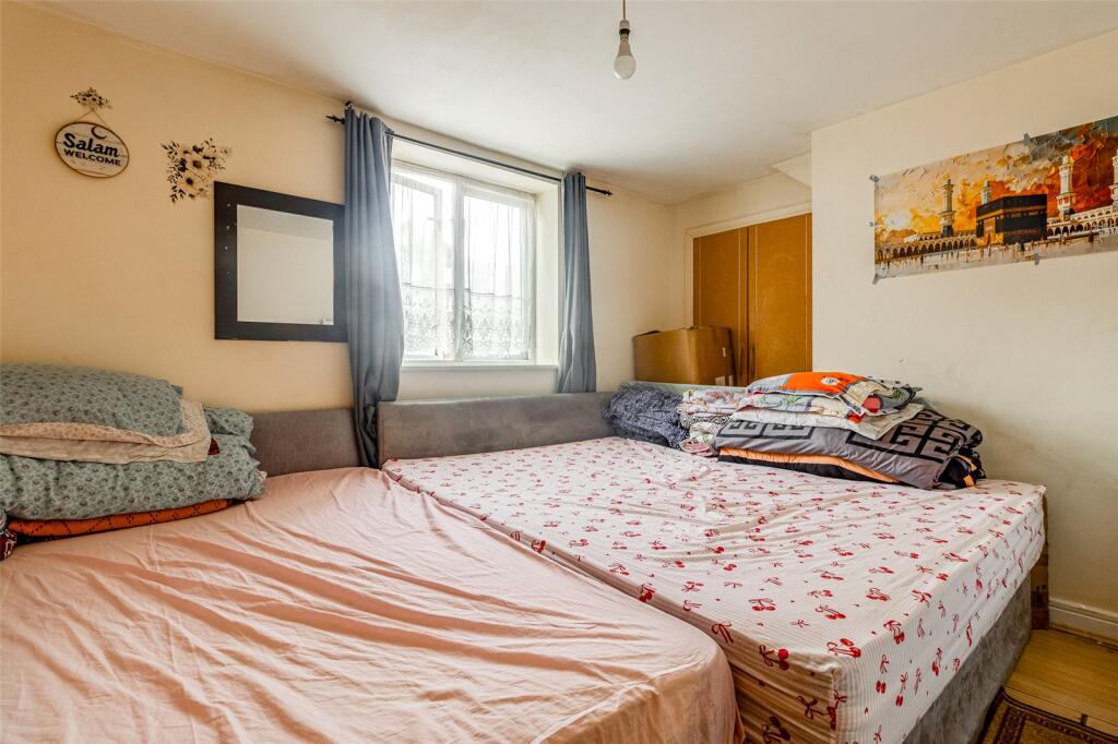Apartment in London - View 5