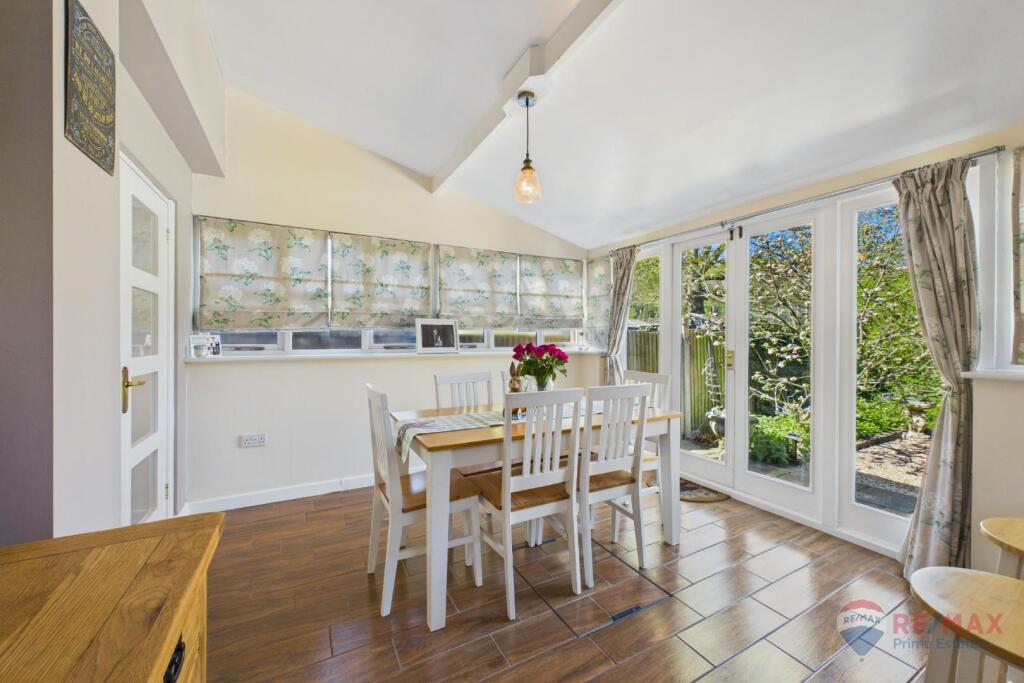 Windsor Crescent, Kinver, Stourbridge photo 4