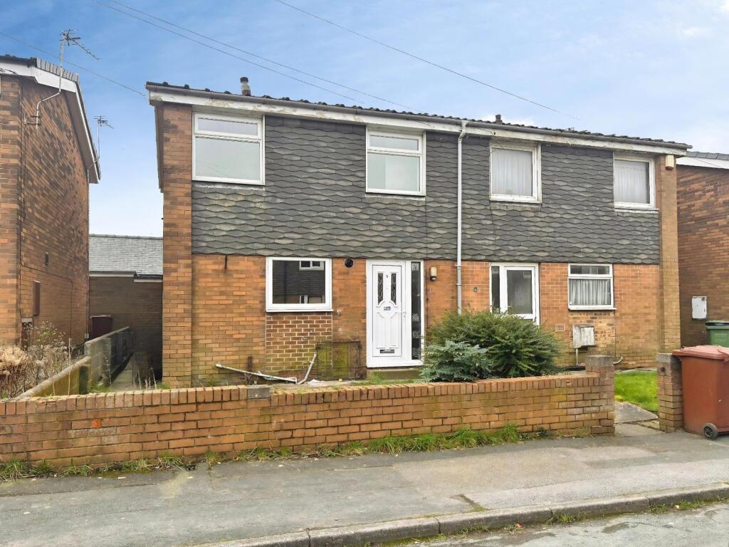Main image of property: Chequers Close, Pontefract, West Yorkshire, WF8