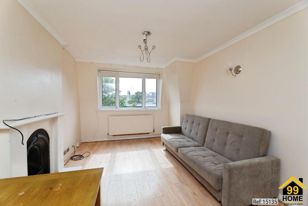 Apartment in Romford - View 4
