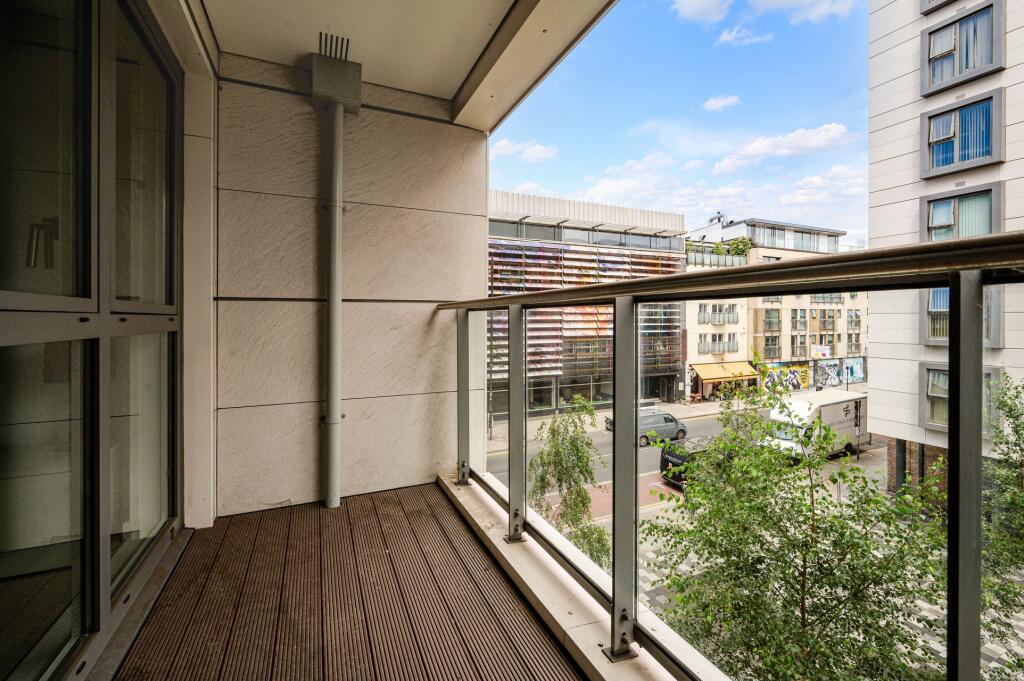 Main image of property: Courtyard Apartments, 3 Avantgarde Place, E1