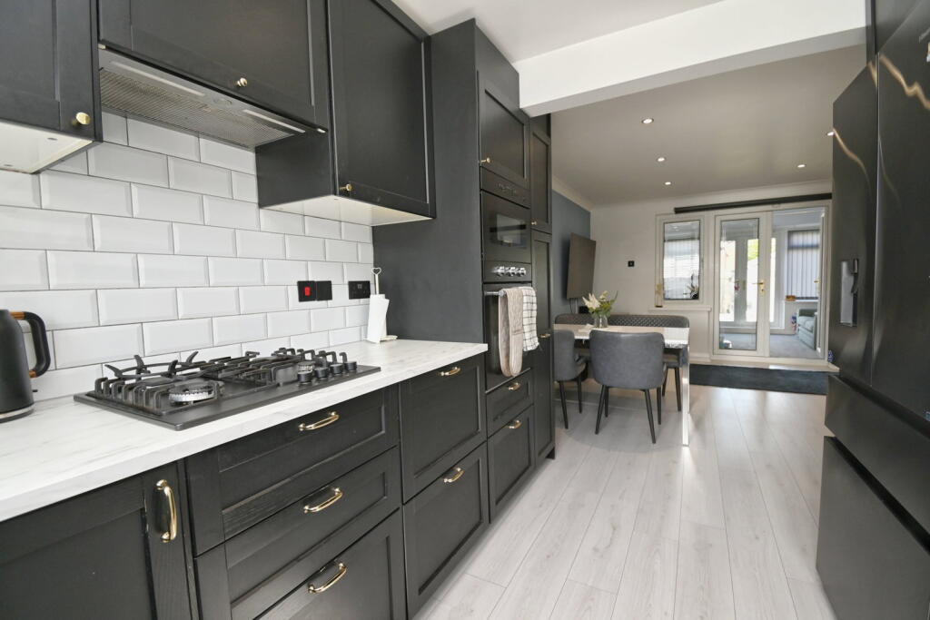 Peasehill Close, Barnsley, S70 1NY - View 4