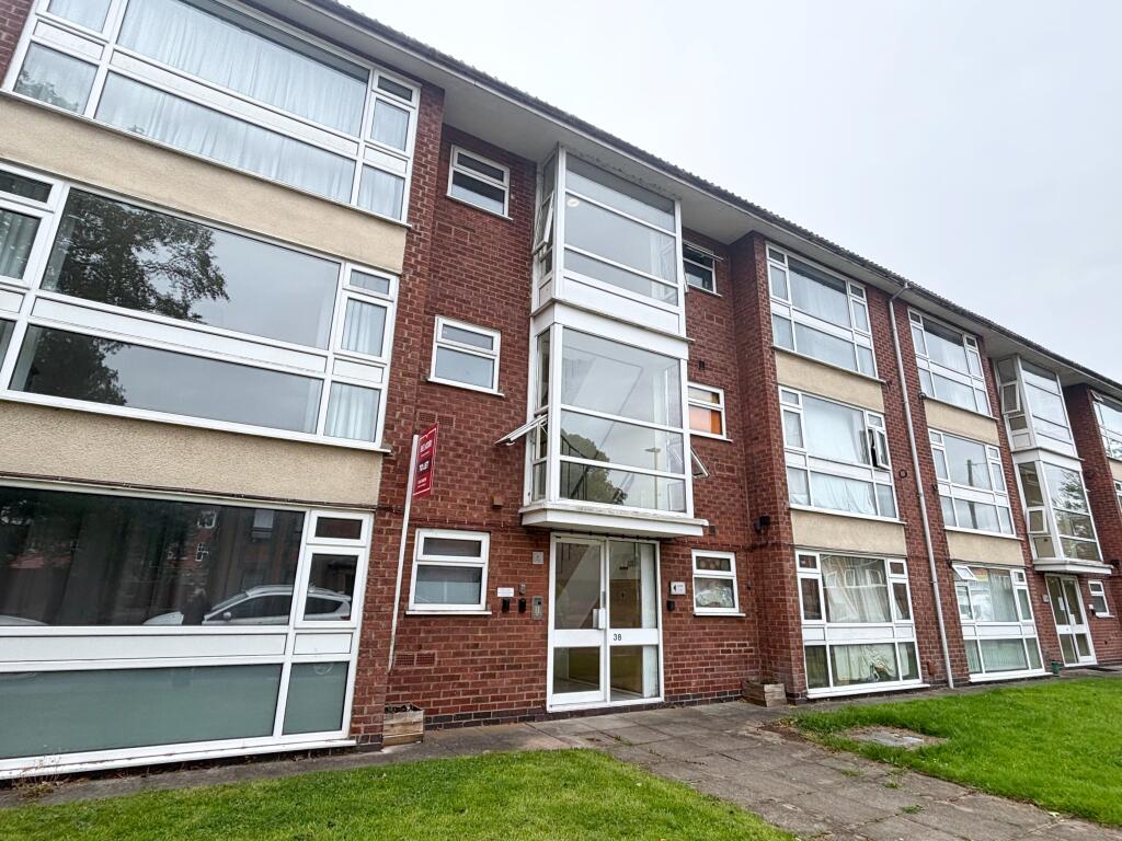 Main image of property: Avenue Road, Clarendon Park, Leicester, LE2