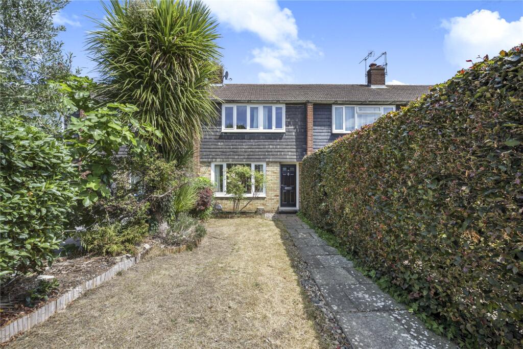 Main image of property: Highclere Gardens, Knaphill, Woking, Surrey, GU21