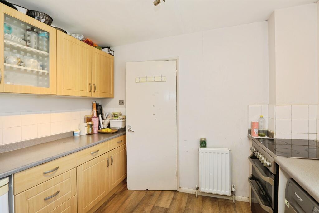 Apartment in Haywards Heath - View 4