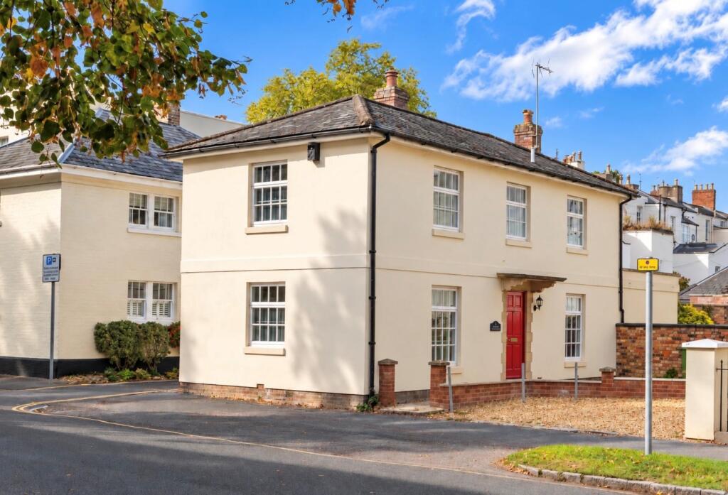 Main image of property: Wellington Square, Cheltenham, Gloucestershire GL50