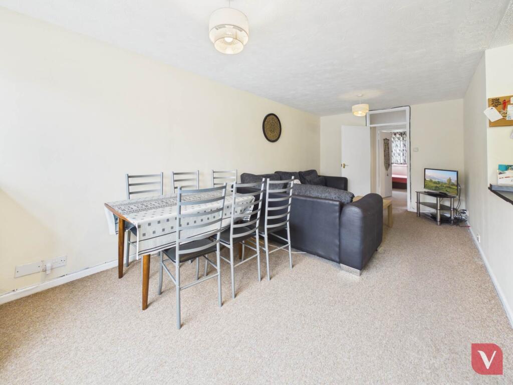 Apartment in Luton - View 3