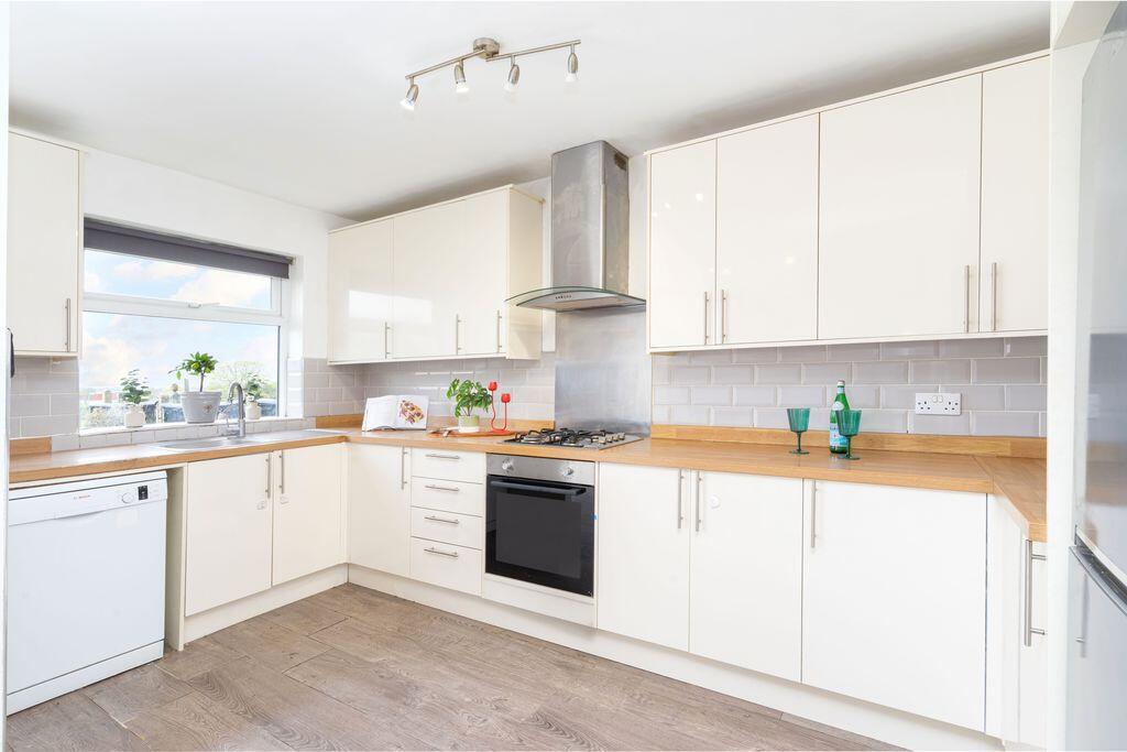 House in London, Purley - View 5