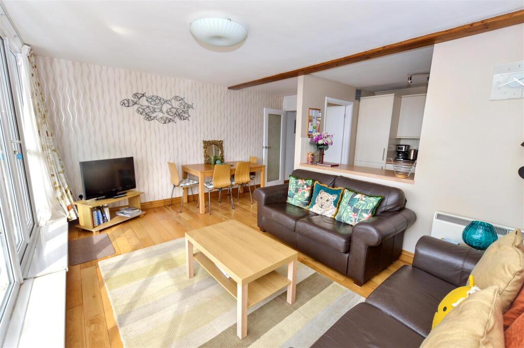 Cliff Road, Sheringham - View 4