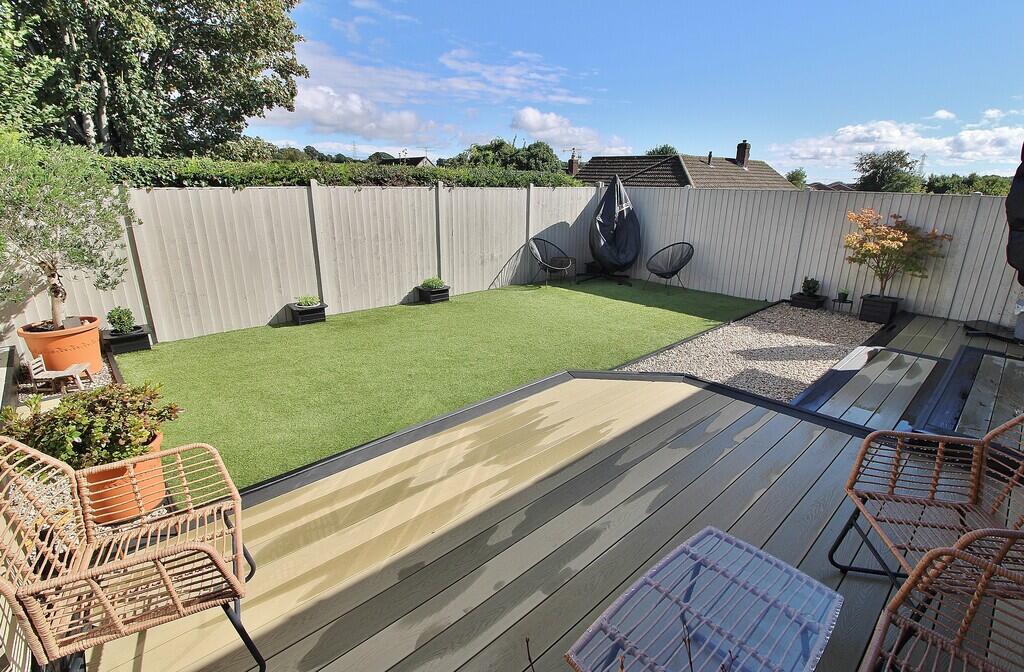 House in Horndean, Blendworth - More