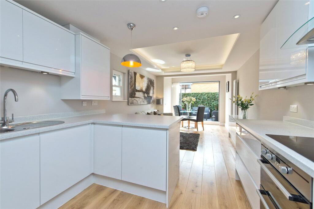 Apartment in London - View 2