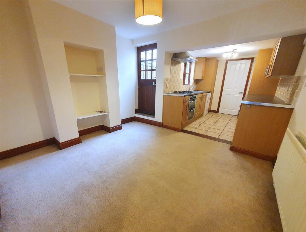 House in Ipswich - View 4
