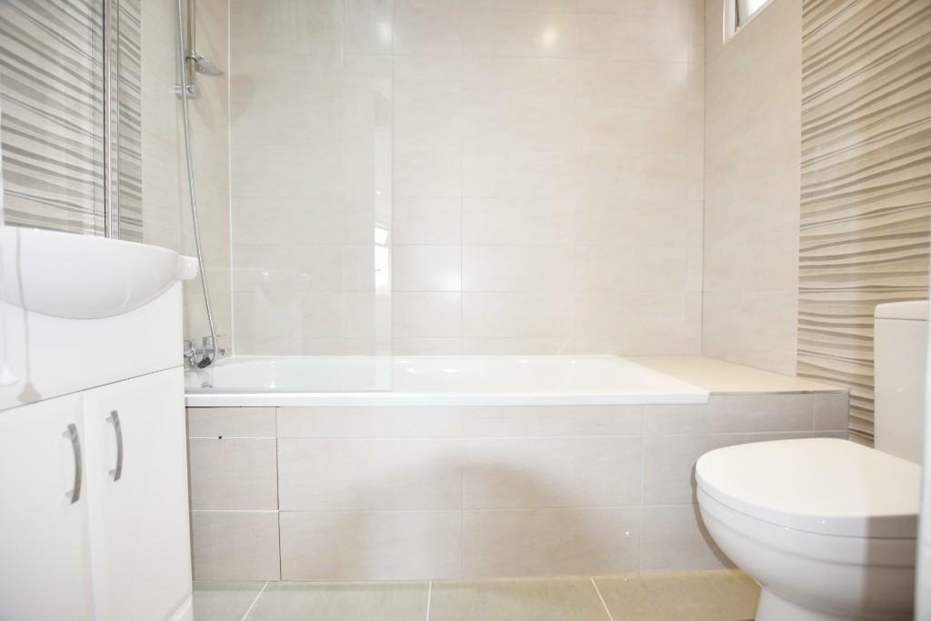 Apartment in Dartford - View 5