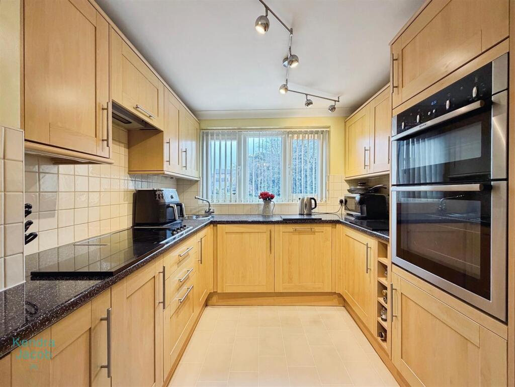 House in Worksop, Kilton - More