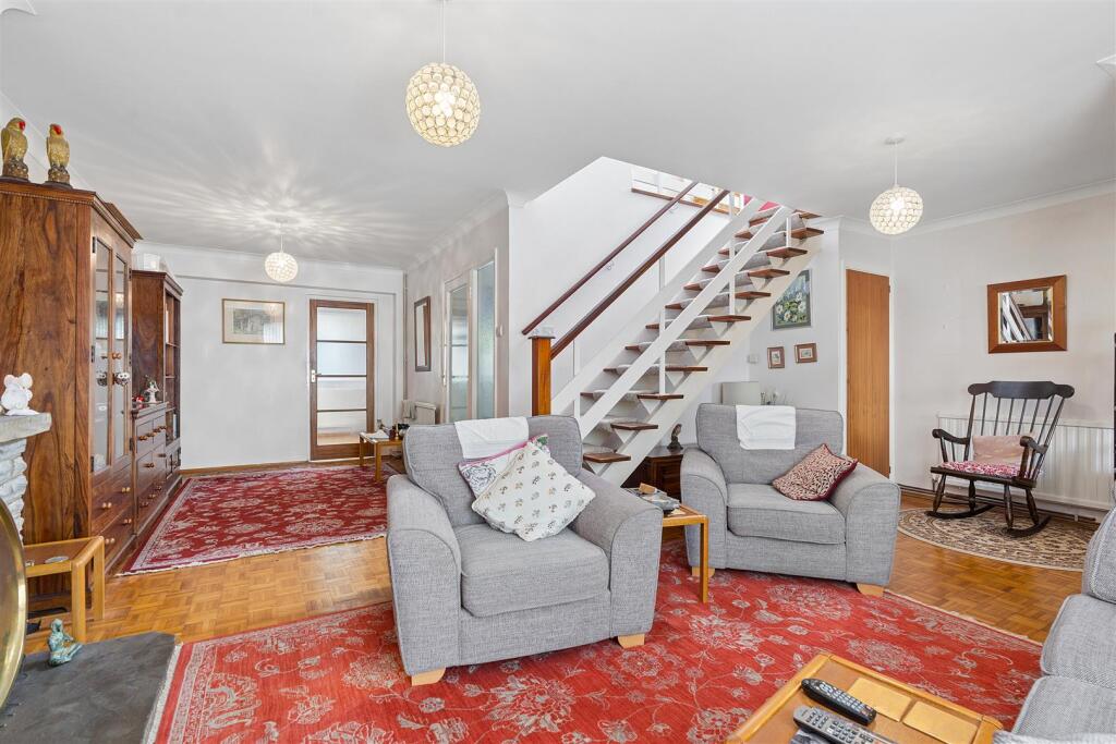 House in Dartford - View 5