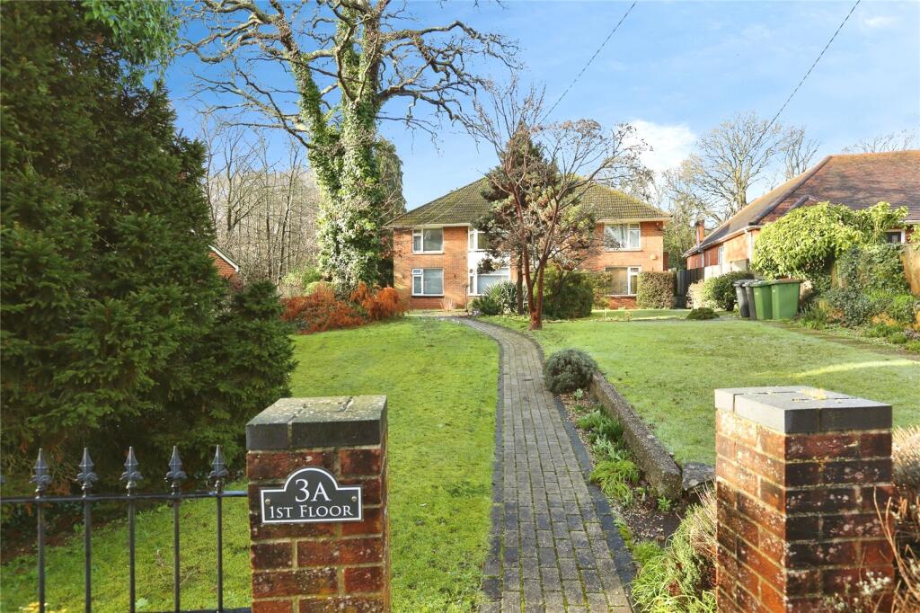 Main image of property: Woolston Road, Southampton, Hampshire, SO31