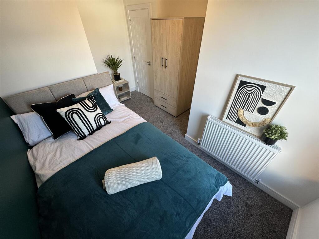 Main image of property: Marsh House Lane, Warrington, Cheshire WA1