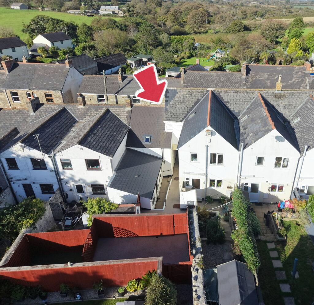 Main image of property: Fore Street, Praze