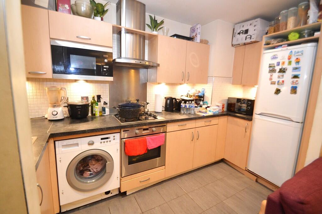 Tideslea Path, London photo 3