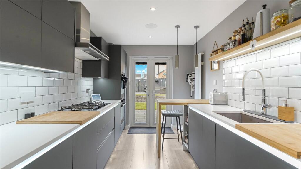 House in Motherwell, North Lanarkshire - View 3