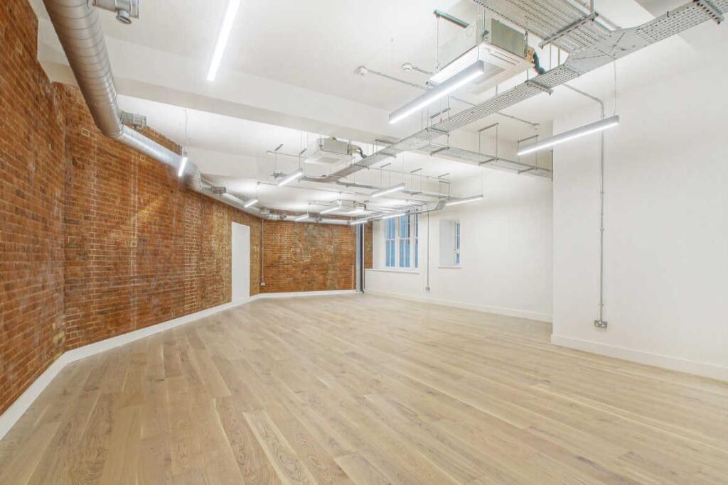 1 Interior 3.jpg