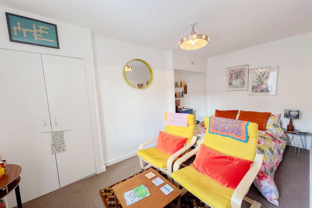 Apartment in Galashiels - More