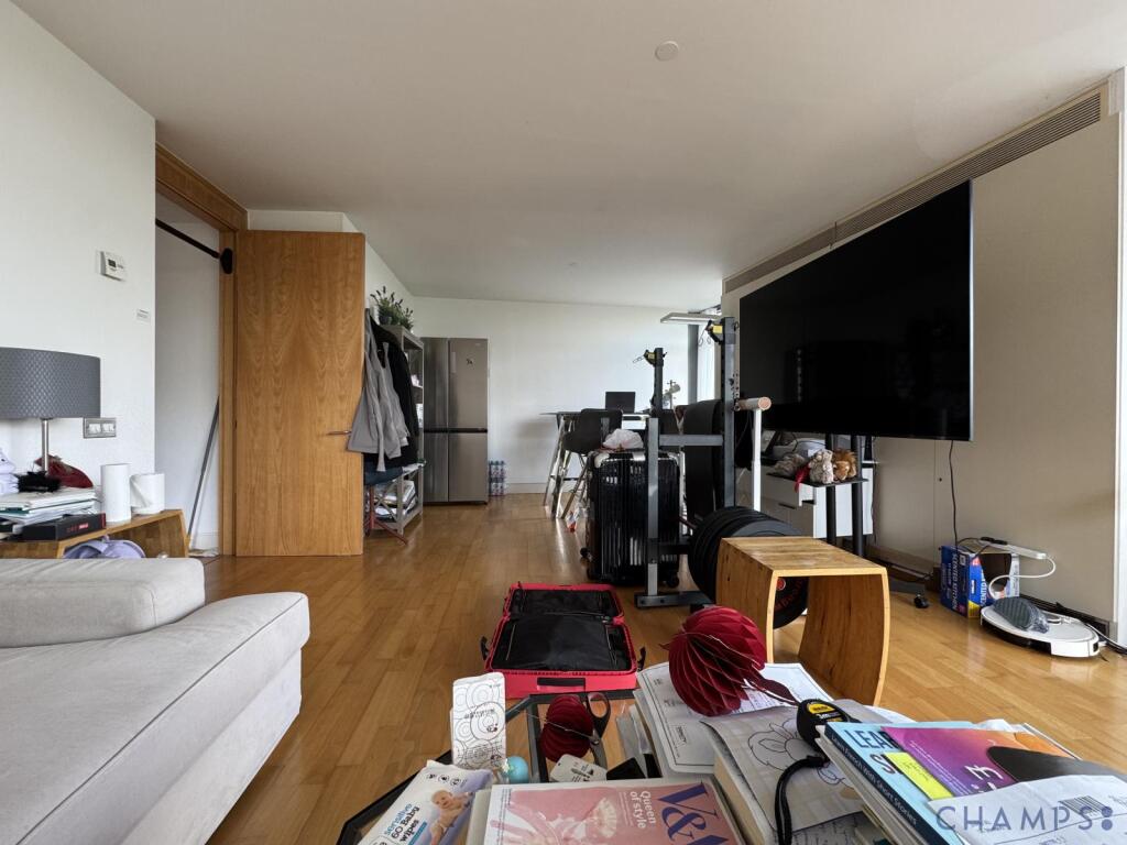 Apartment in London - View 5