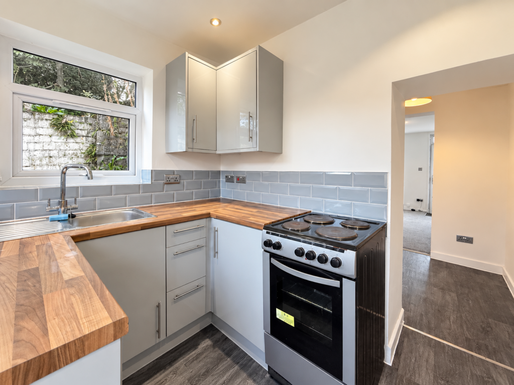 House in Aberdare, Aberaman North - View 5