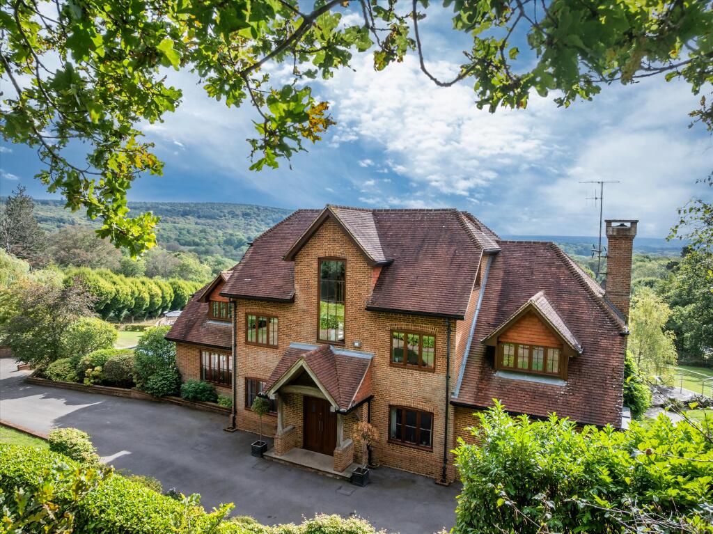 House in Redhill - View 5