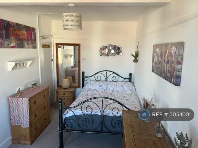 Main image of property: Midanbury Broadway, Southampton, SO18