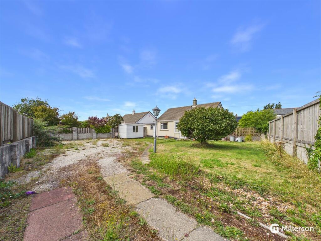 House in Truro, Carn Brea - View 2