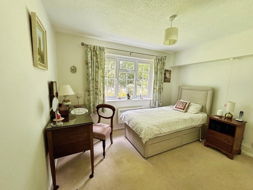 Apartment in Cheltenham, Ryeworth Road Allotments, Charlton Kings - View 5