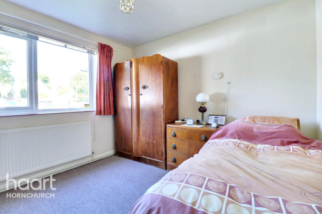 Main image of property: Chaplaincy Gardens, Hornchurch