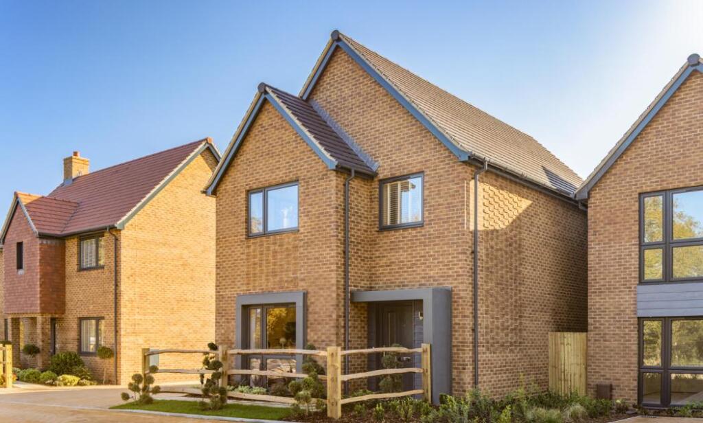 Main image of property: North Mundham, 
West Sussex,
PO201EP