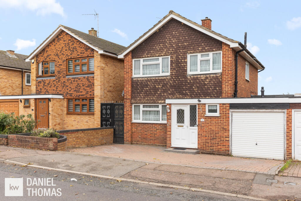 3-bed detached on Pick Hill, Waltham Abbey, EN9, £565,000