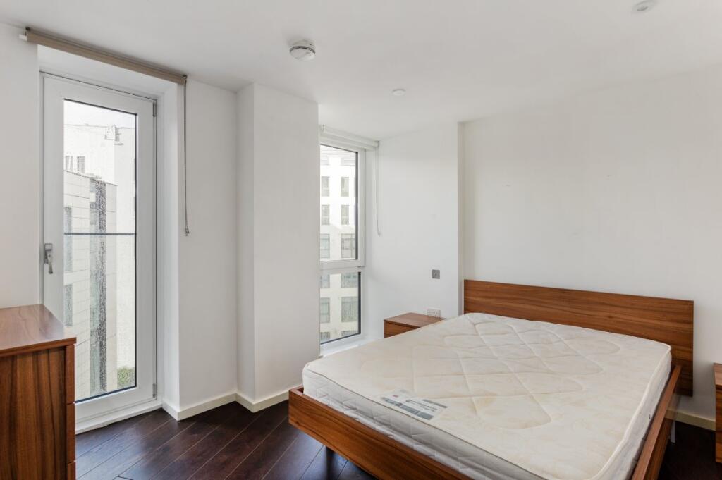 Apartment in London, St Luke's, Finsbury - View 5