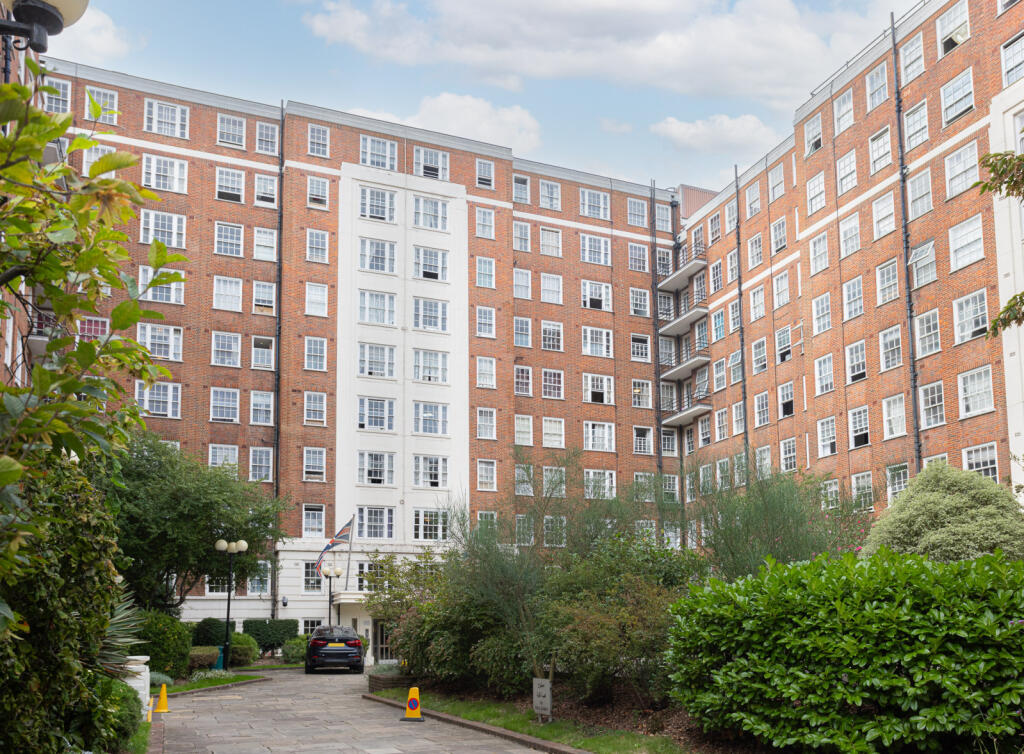 Main image of property: Edgware Road, Paddington, W2