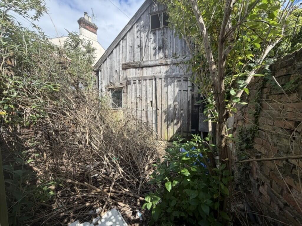 Main image of property: 2A Ruskin Road, Ipswich, Suffolk IP4 1PT