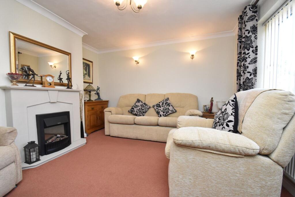 Feoffees Road, Somersham, PE28 photo 2
